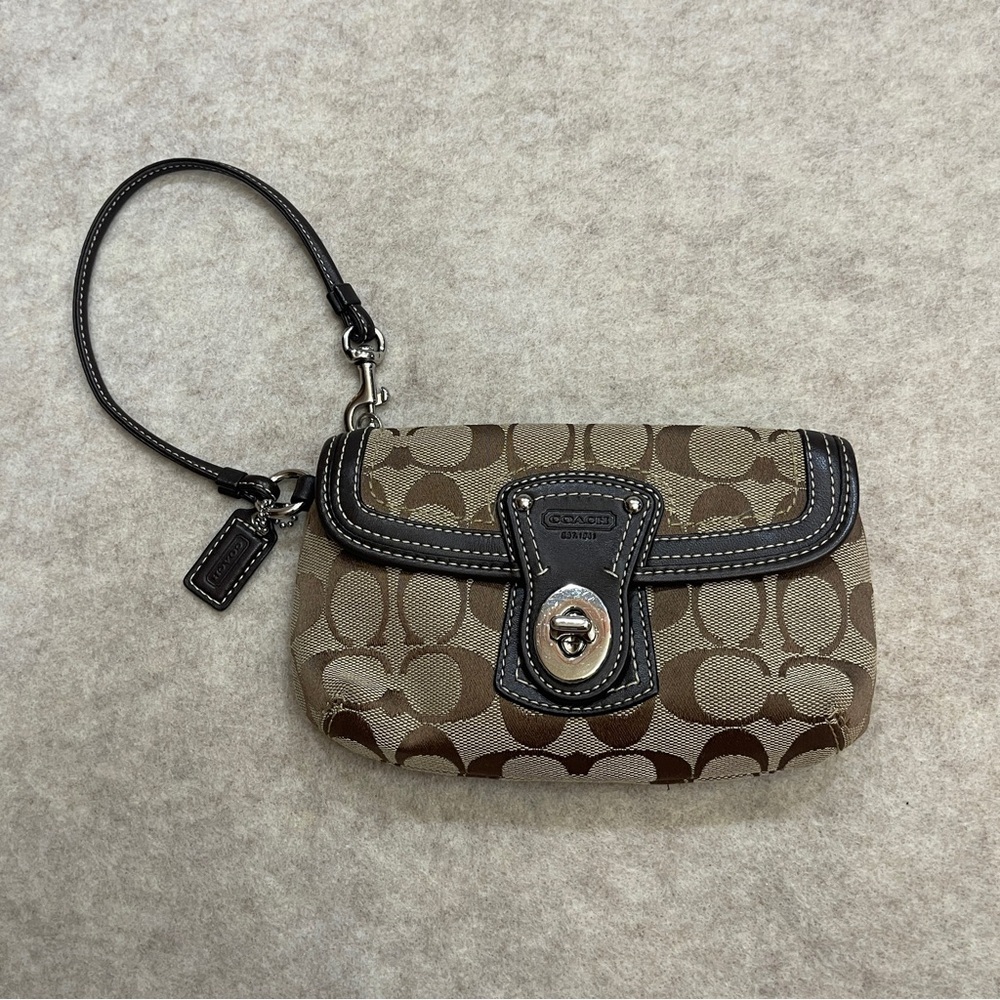 Coach Legacy Turnlock Flap Y2K Tan Signature Canvas Brown Leather Trim Wristlet - Picture 3 of 13
